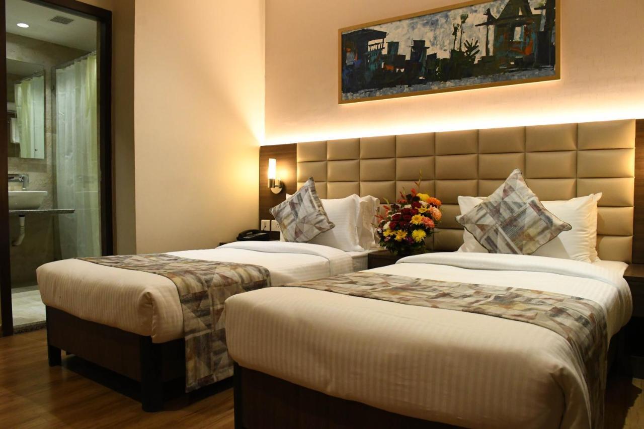 Hotel Lynq Aero Calcutta  Esterno foto