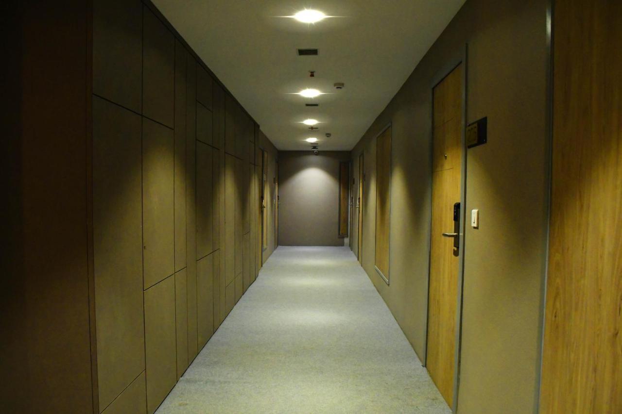 Hotel Lynq Aero Calcutta  Esterno foto