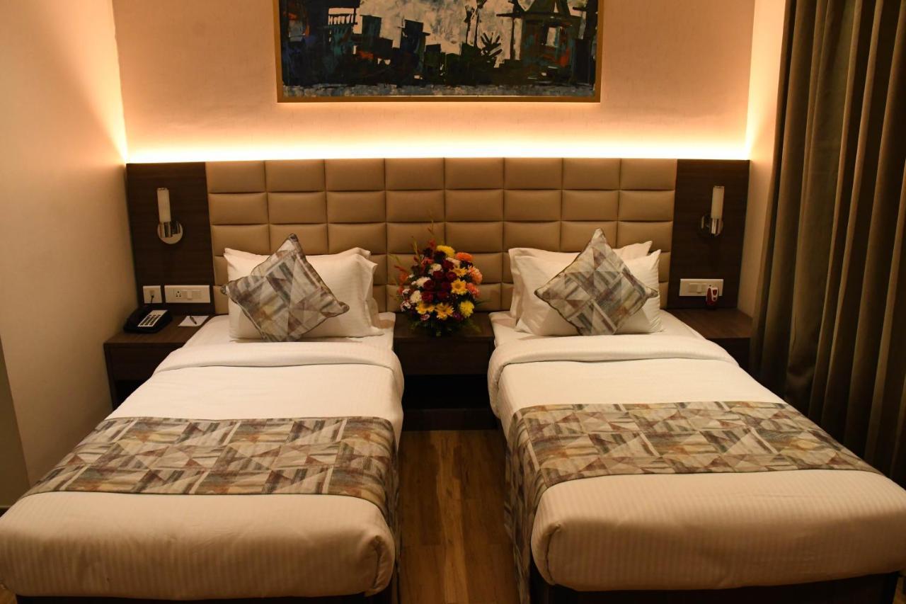 Hotel Lynq Aero Calcutta  Esterno foto