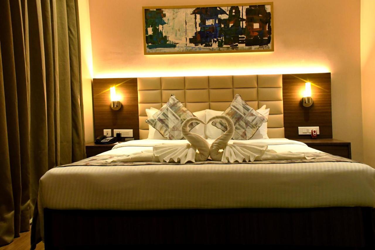Hotel Lynq Aero Calcutta  Esterno foto
